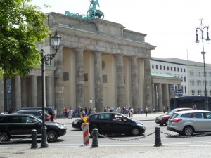 Das Brandenburger Tor vom Tiergarten aus