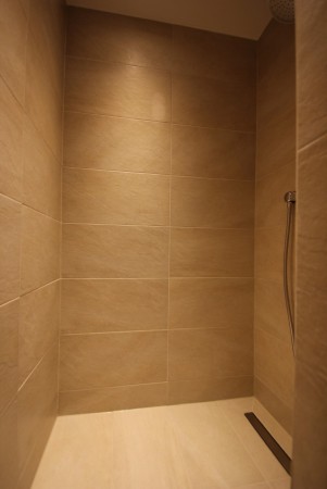 floor-level shower