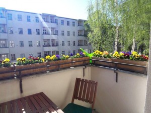 Balkon ruhig und sonnig