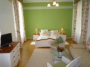 Wohn-und Schlafzimmer