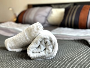 Schlafzimmer - Handtücher incl.