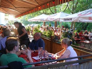 Austrian restaurant "Schnitzelei" at 5 min with beergarden